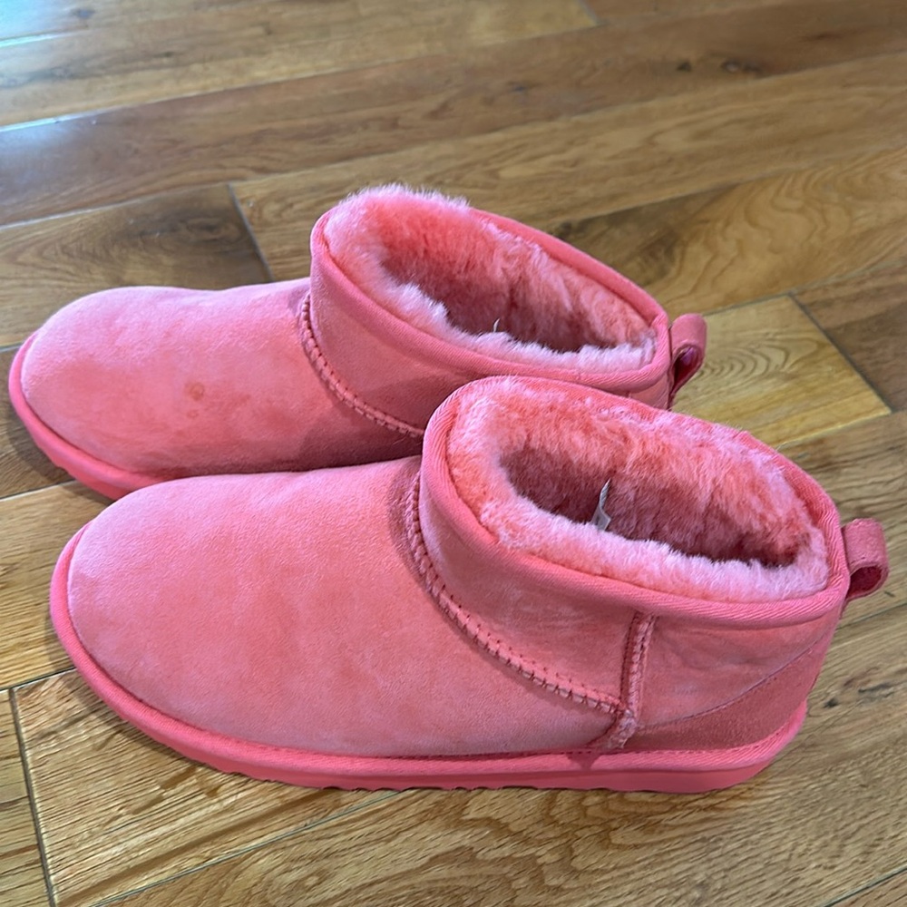 UGG® Classic Ultra Mini Boot